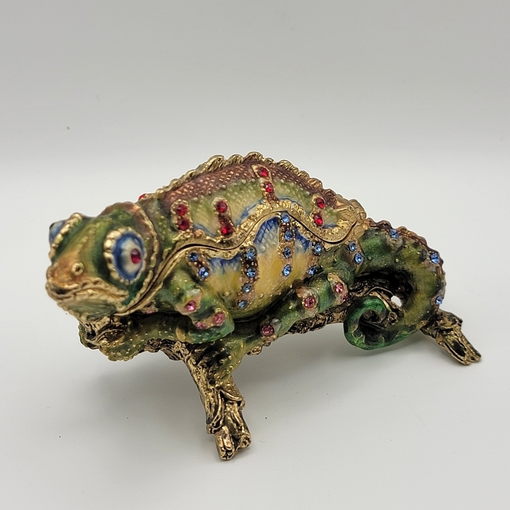 Vintage RUCINNI Colorful Chameleon Jeweled Rhinestone Magnetic Trinket Box #197